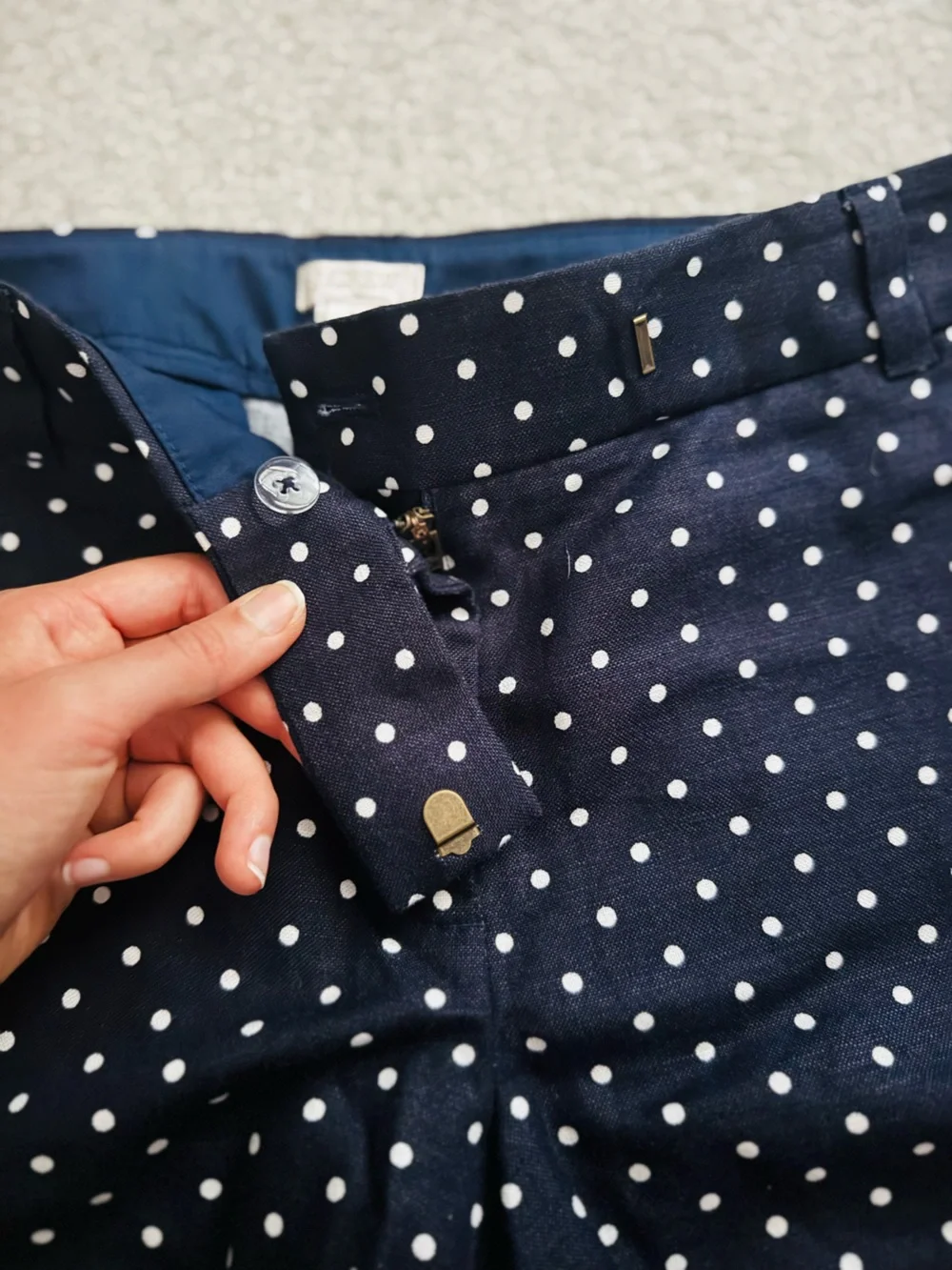 J. Crew Scalloped Hem Polka Dot Printed Navy Blue White Linen Cotton Mini Shorts